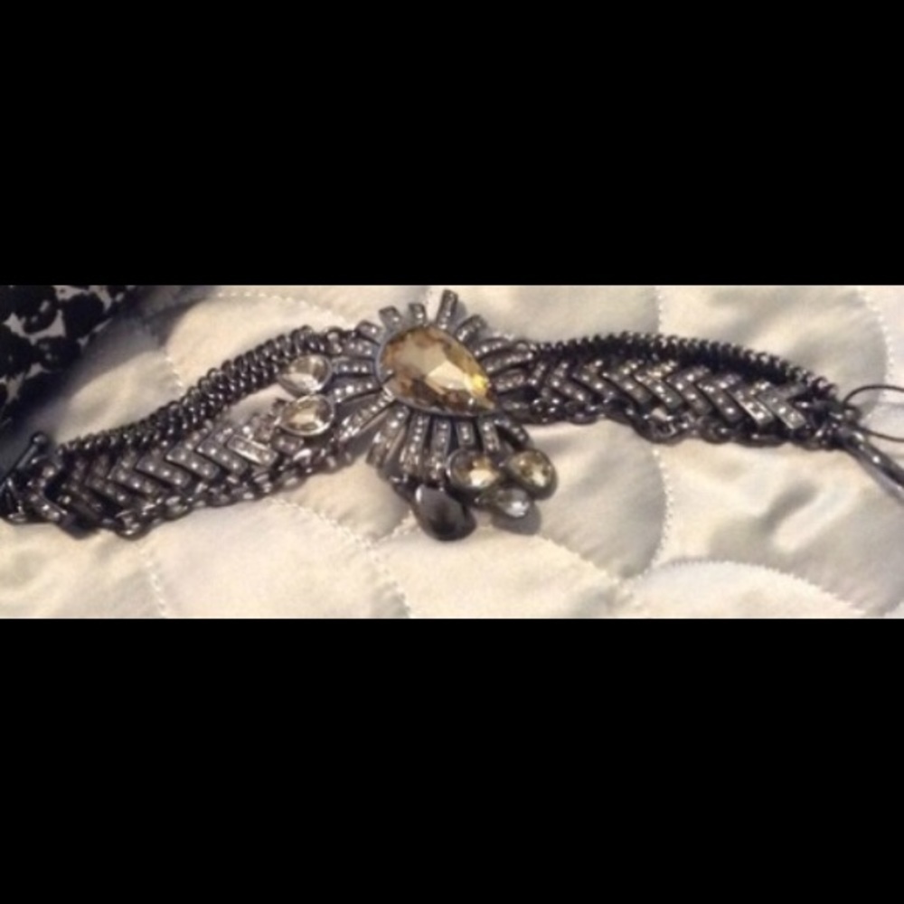 ANN TAYLOR PEAR BRACELET